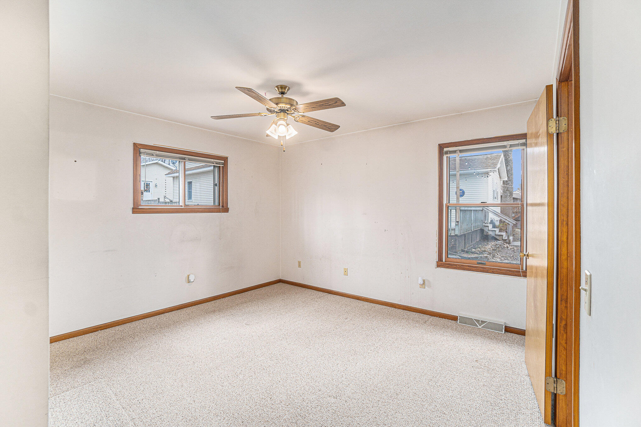 4640 Hiawatha Drive