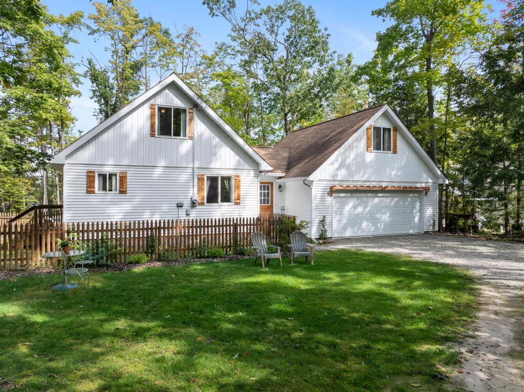 9837 Crawford Lane