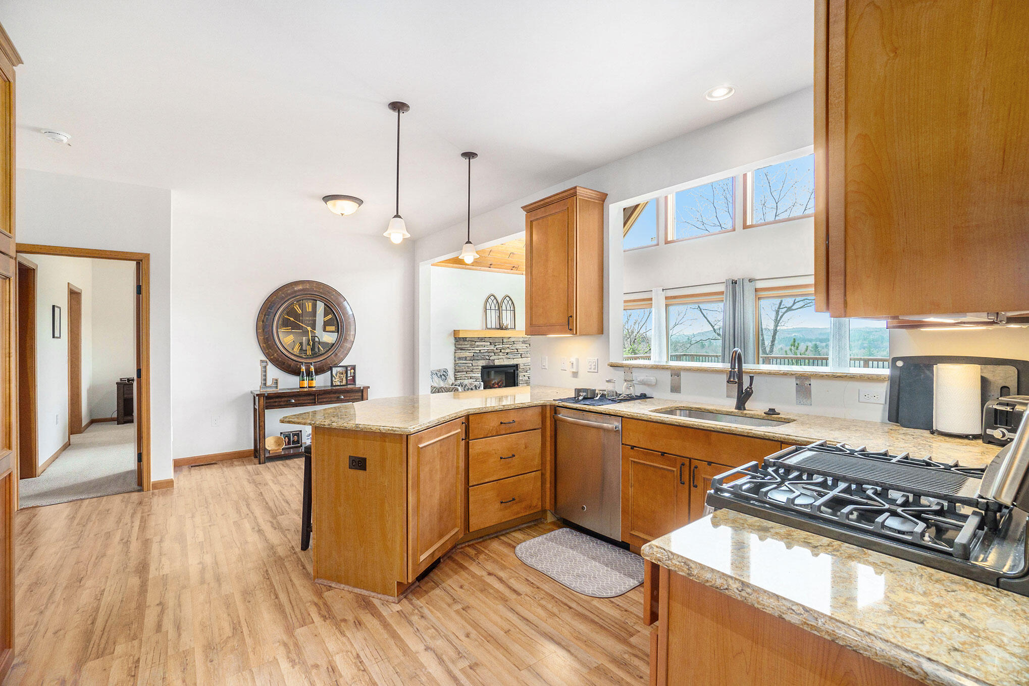 8453/8455 White Road