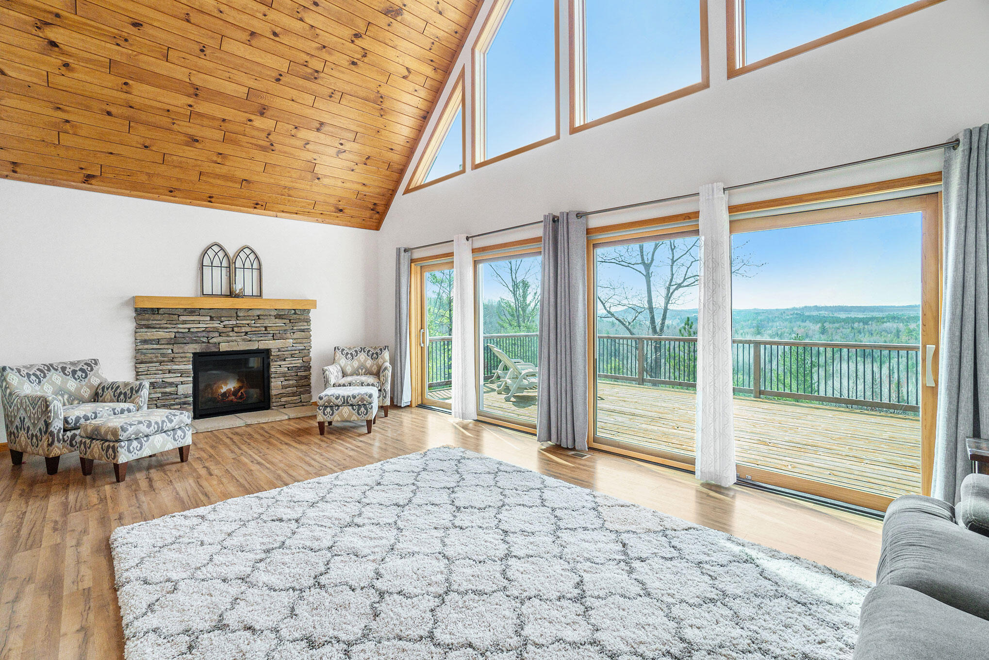 8453/8455 White Road