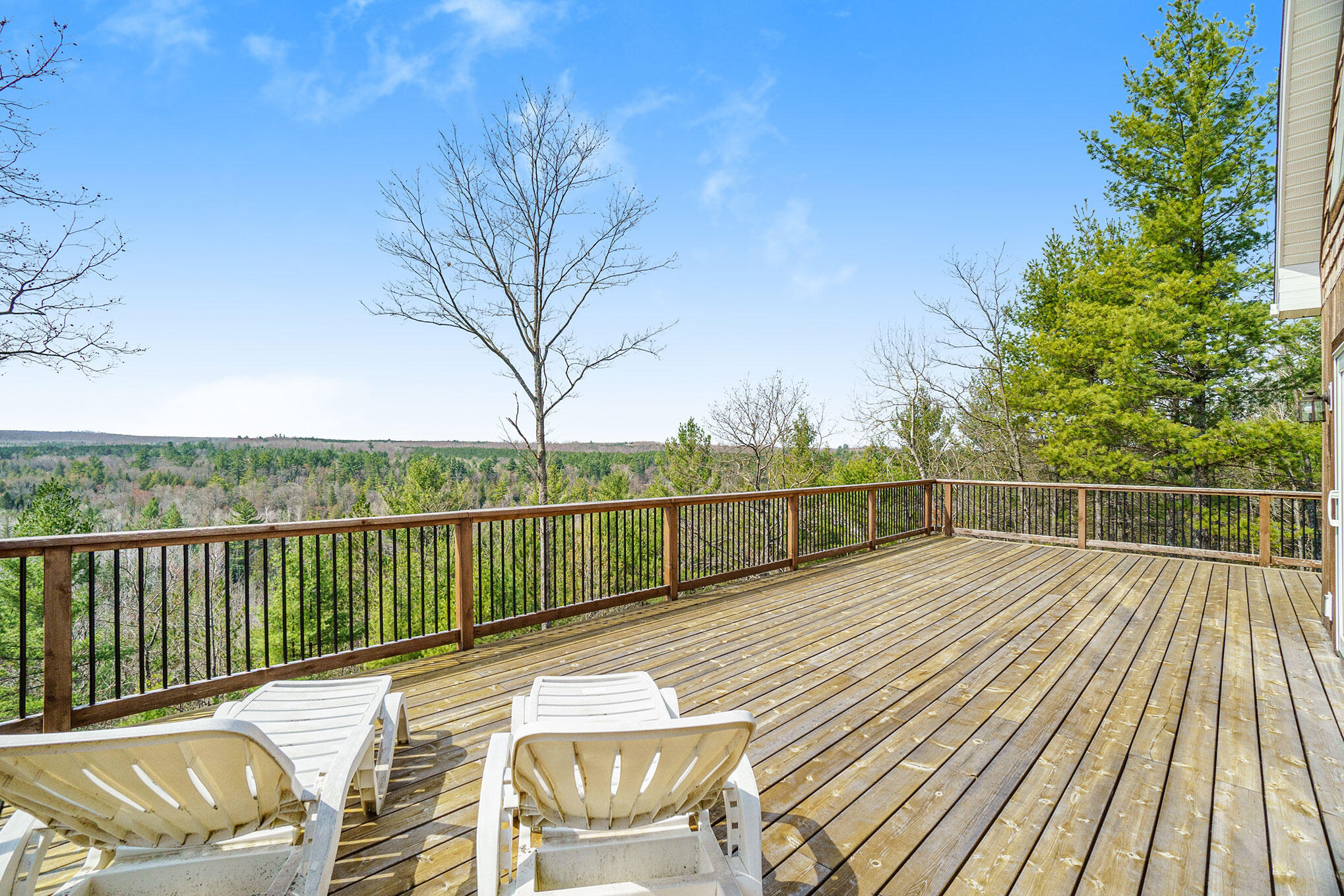 8453/8455 White Road