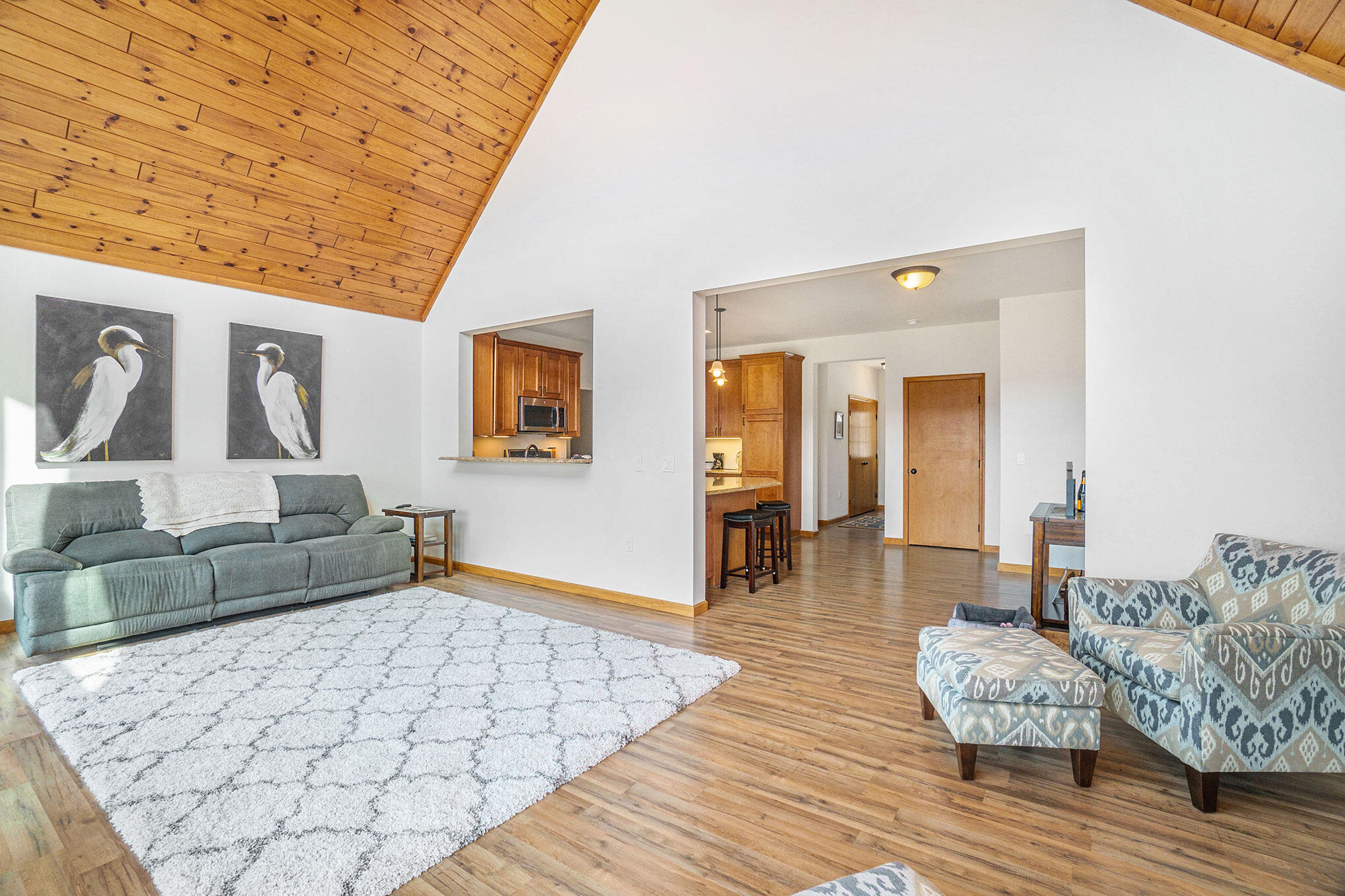 8453/8455 White Road