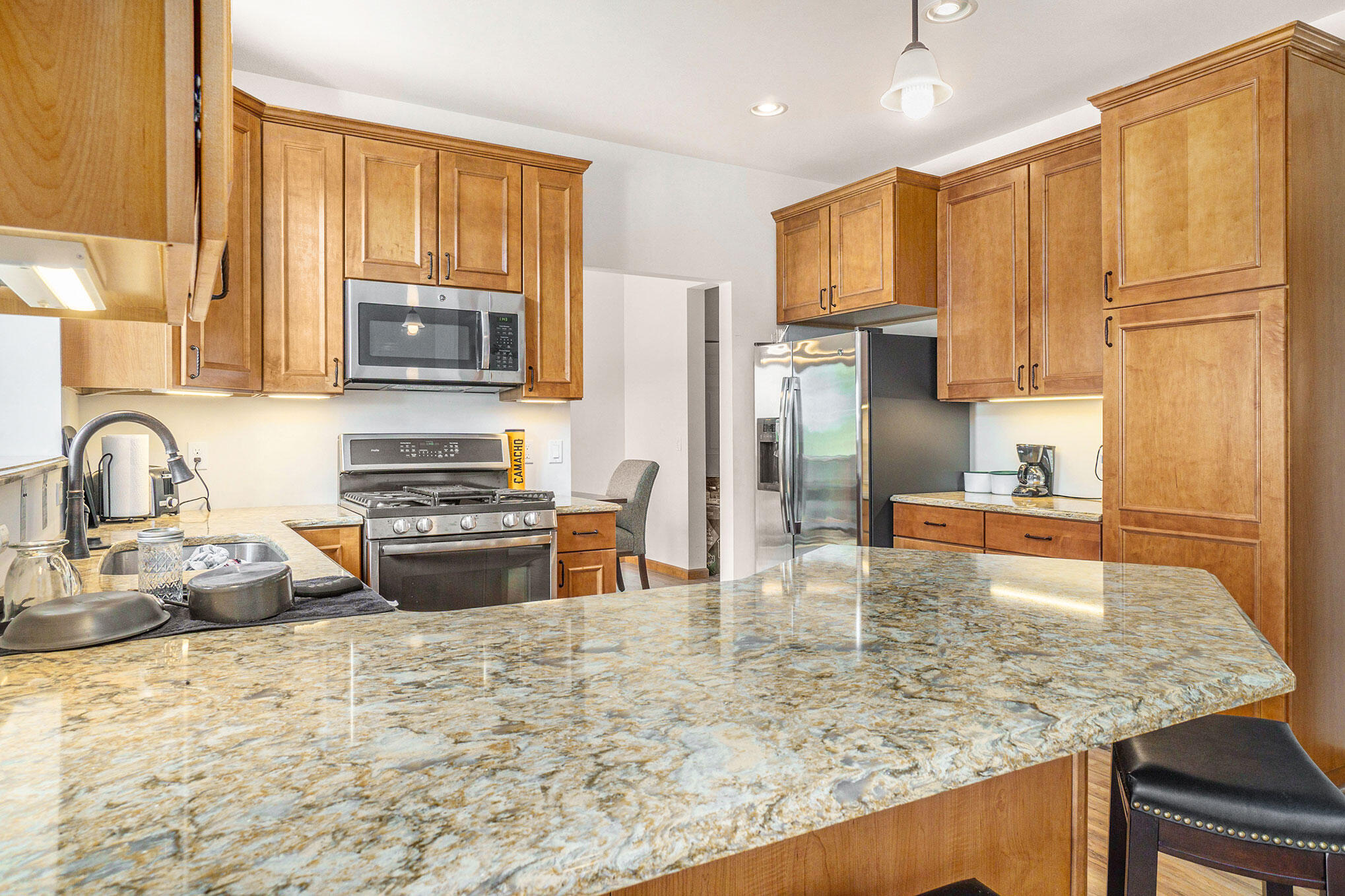 8453/8455 White Road