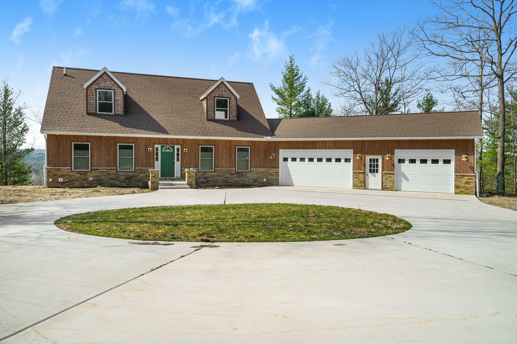 8453/8455 White Road