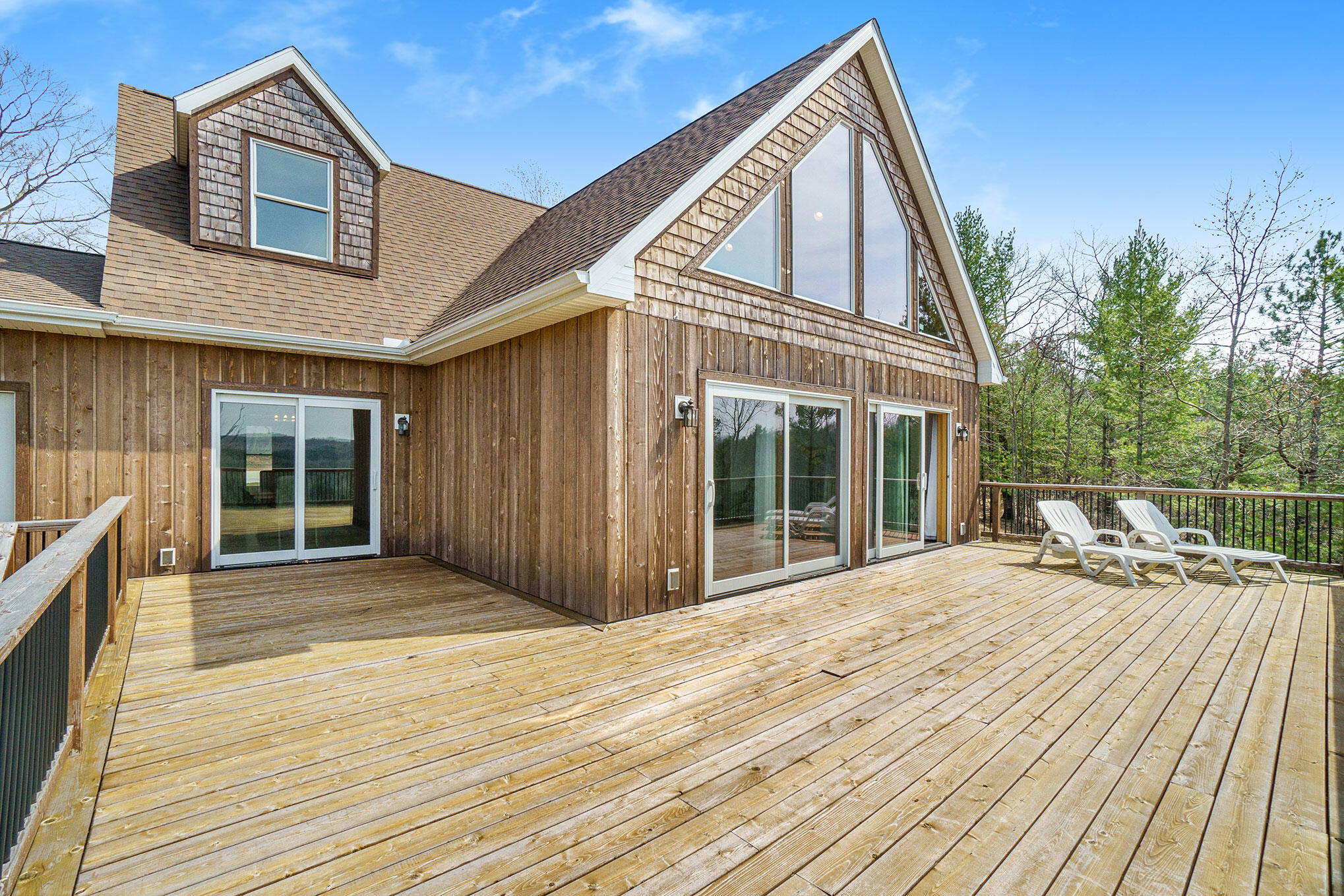 8453/8455 White Road