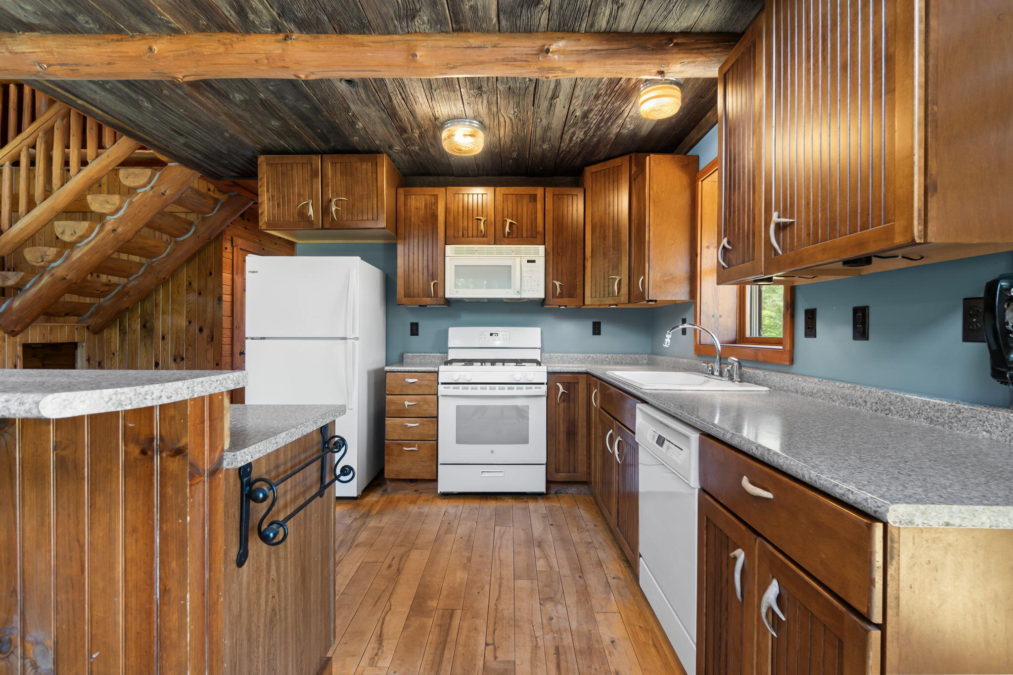 425 Maxwell Road