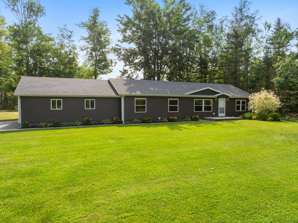 5654 Little Canada Road