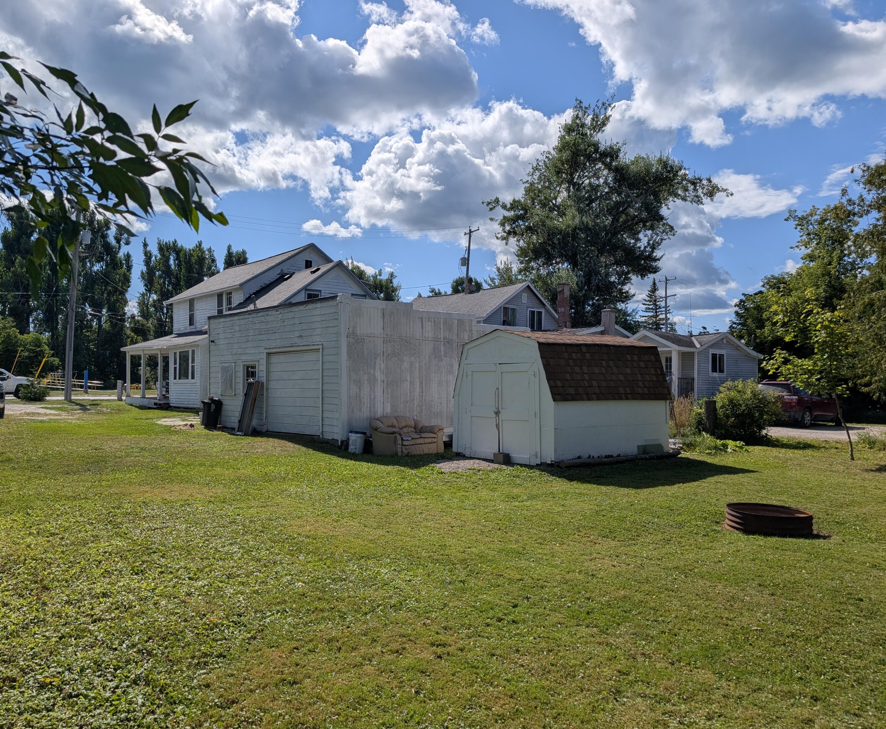962 Mackinaw Avenue