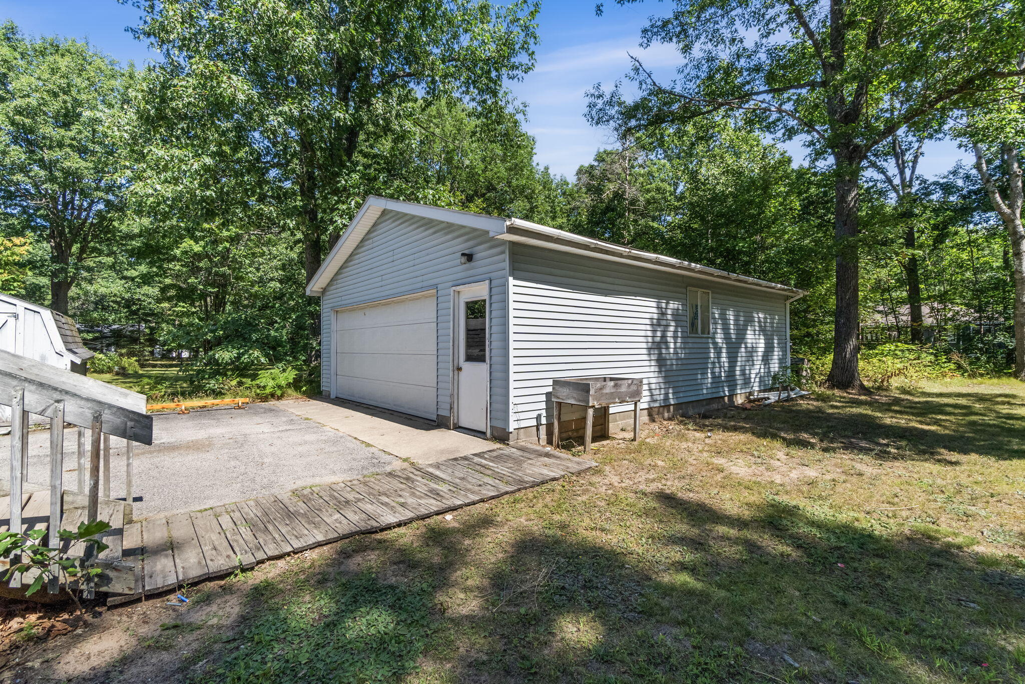 4735 Forest Trail