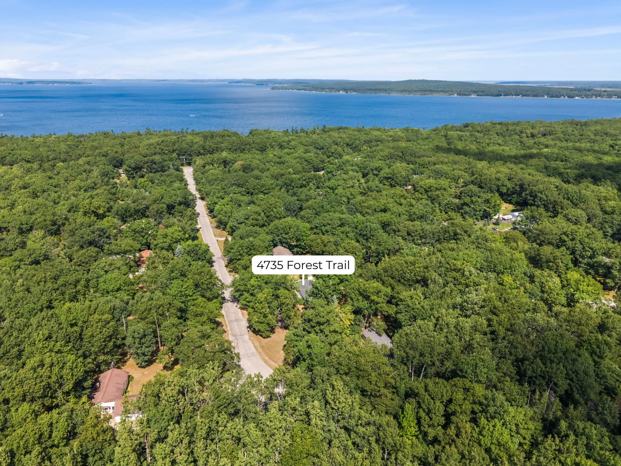 4735 Forest Trail