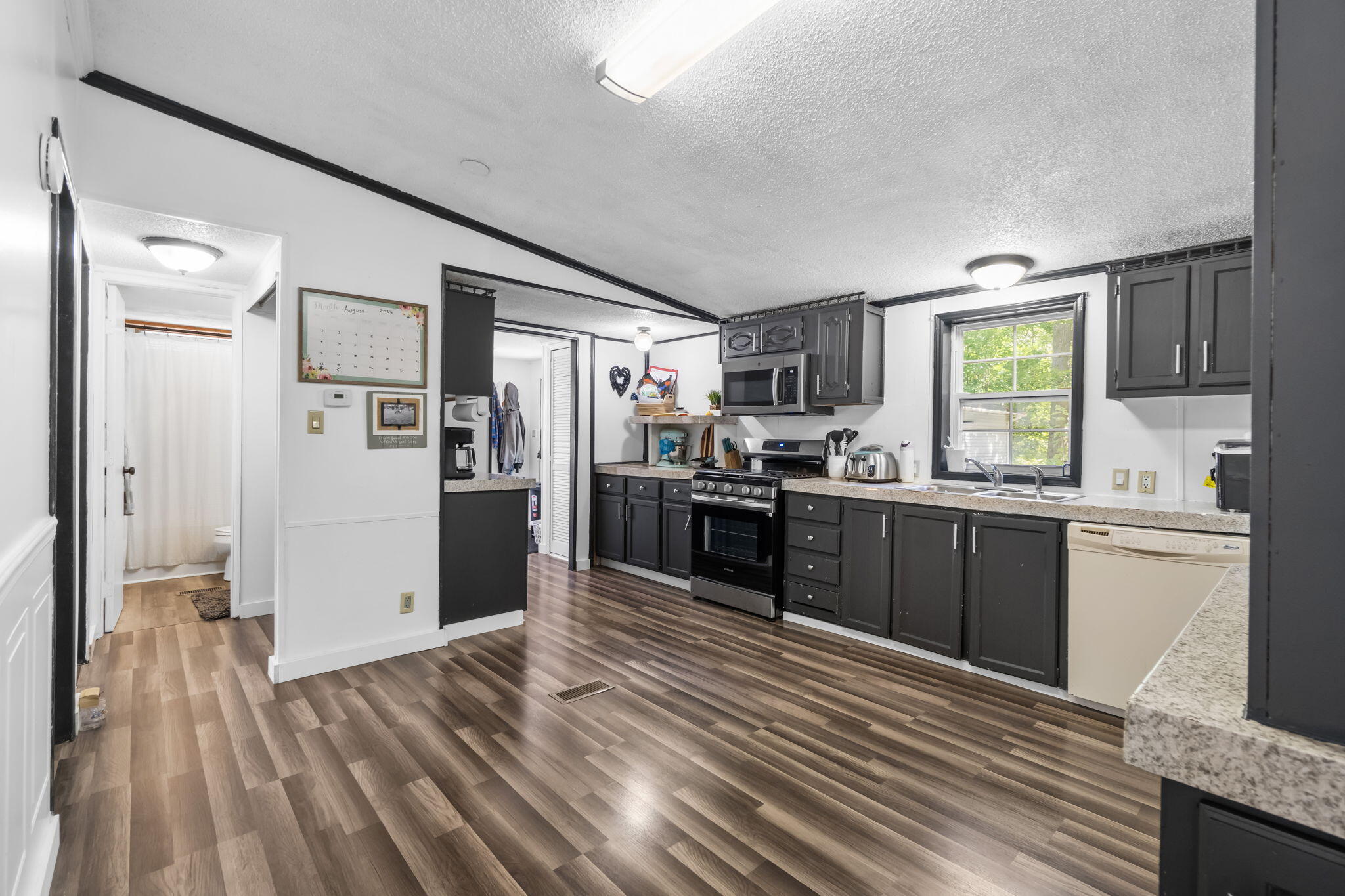 4735 Forest Trail