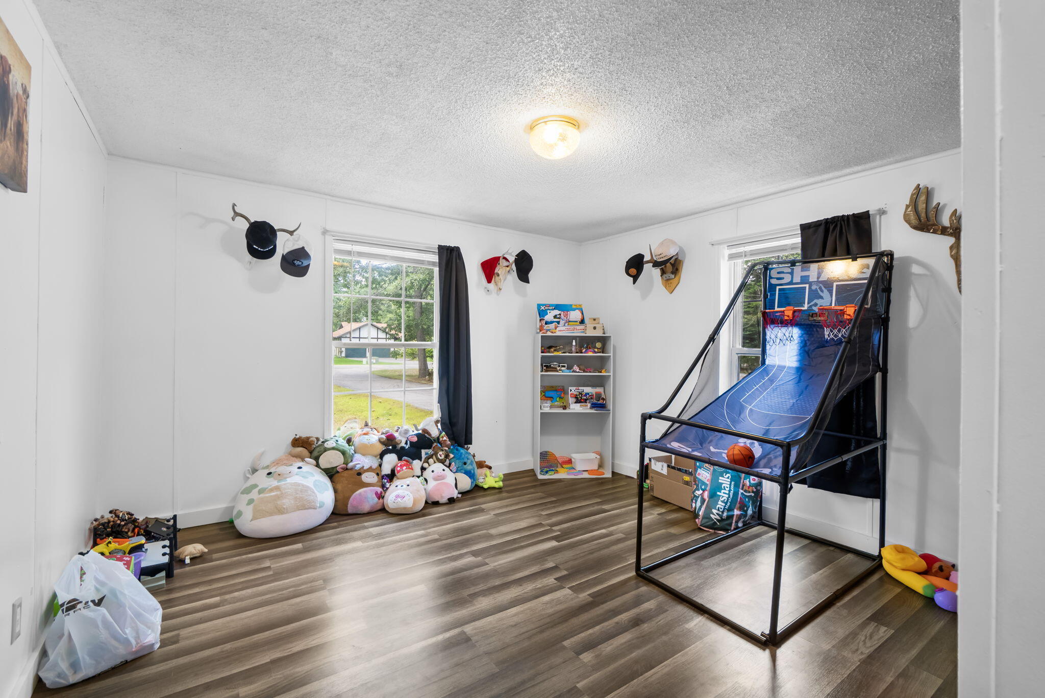 4735 Forest Trail