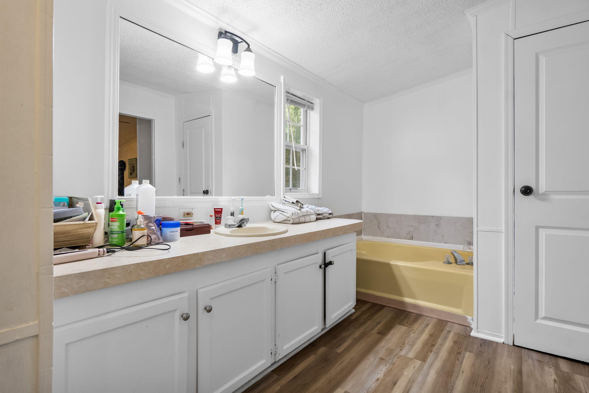 4735 Forest Trail