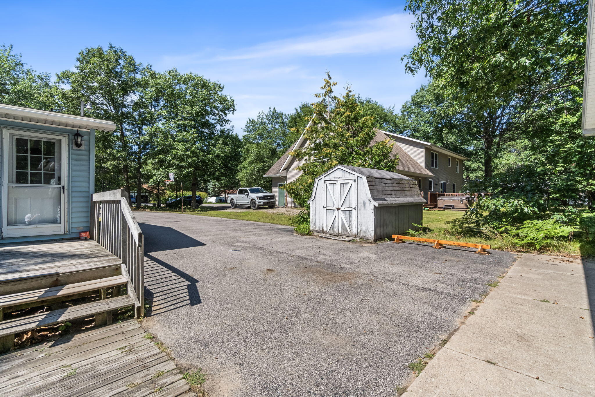 4735 Forest Trail