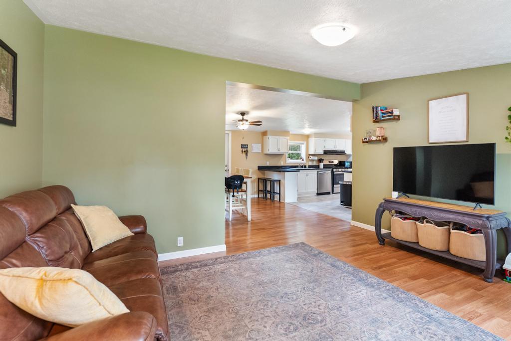 6028 Berry Lane