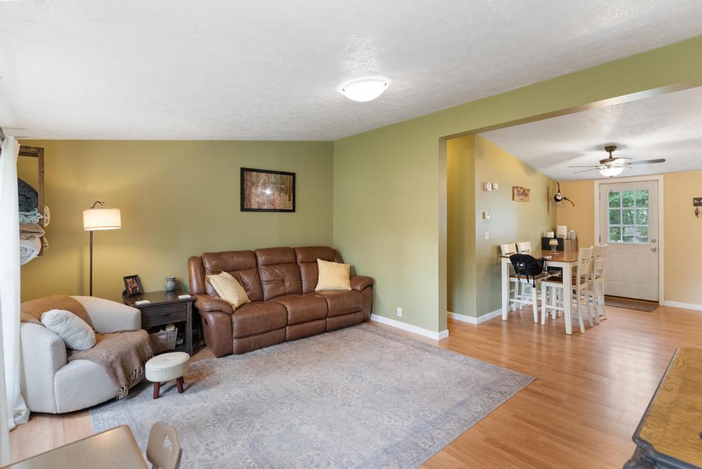 6028 Berry Lane