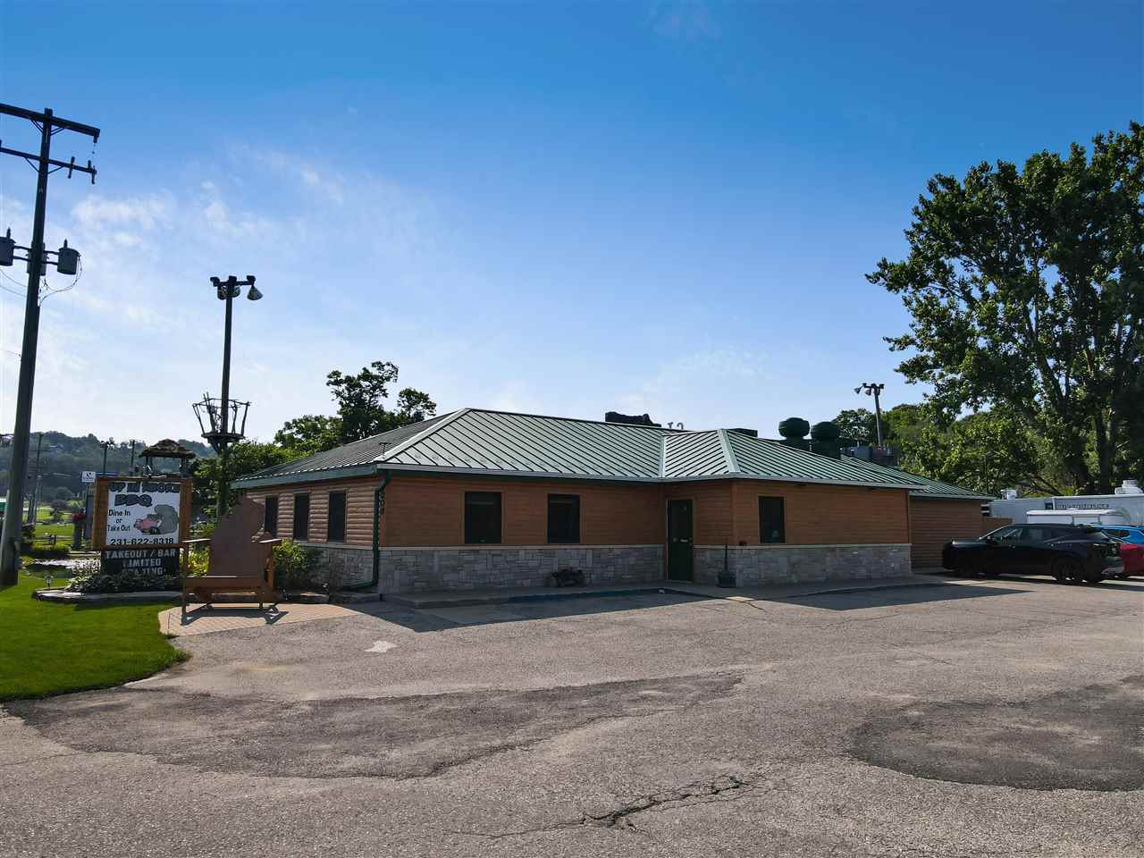 1208 N US 31 Highway