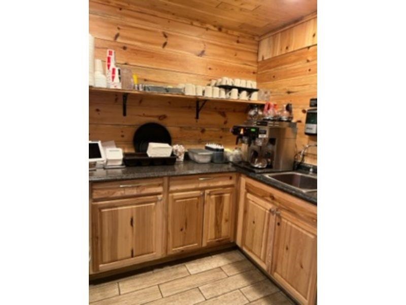 1208 N US 31 Highway