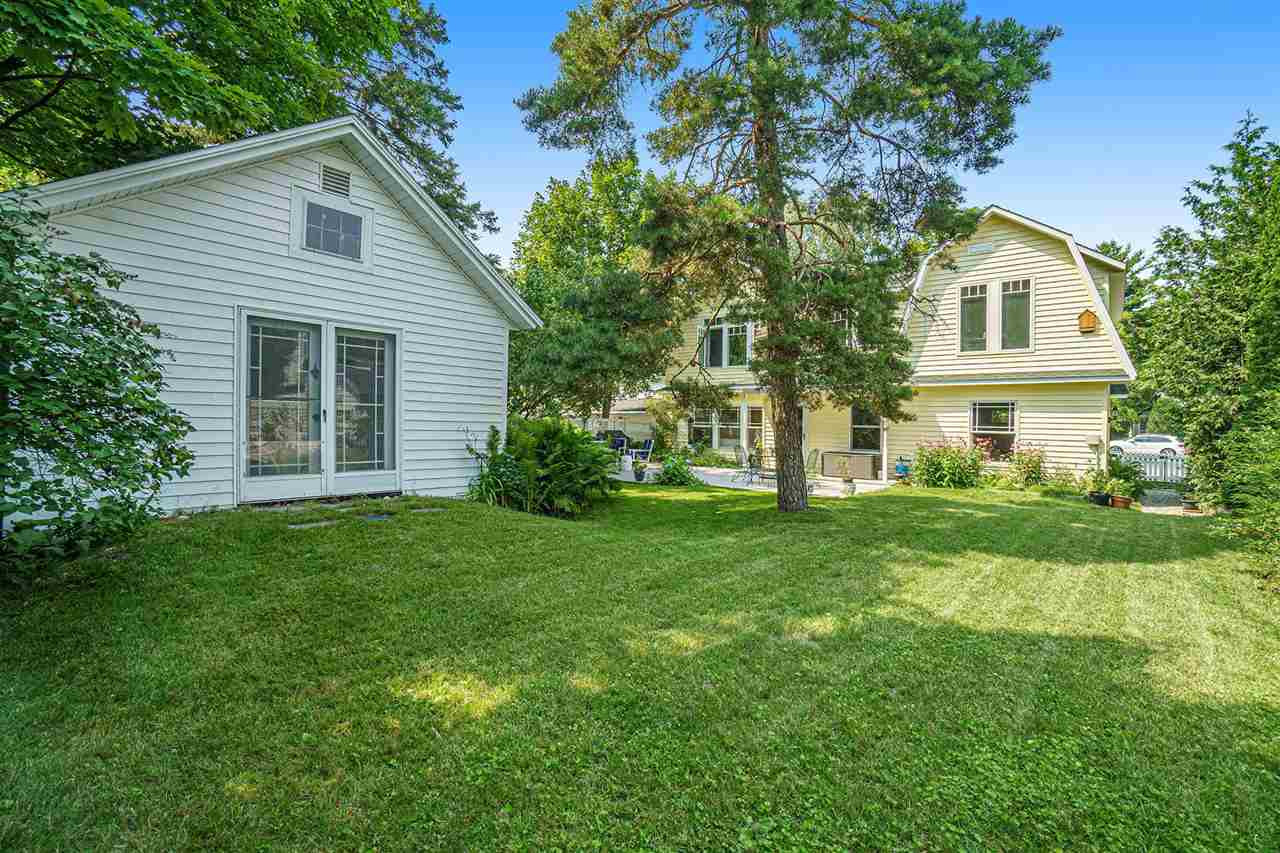 345 W Third St