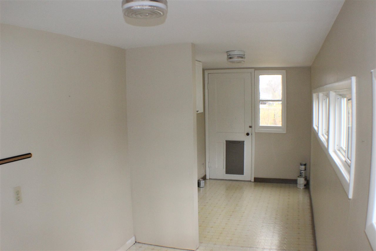 211 W Upright Avenue
