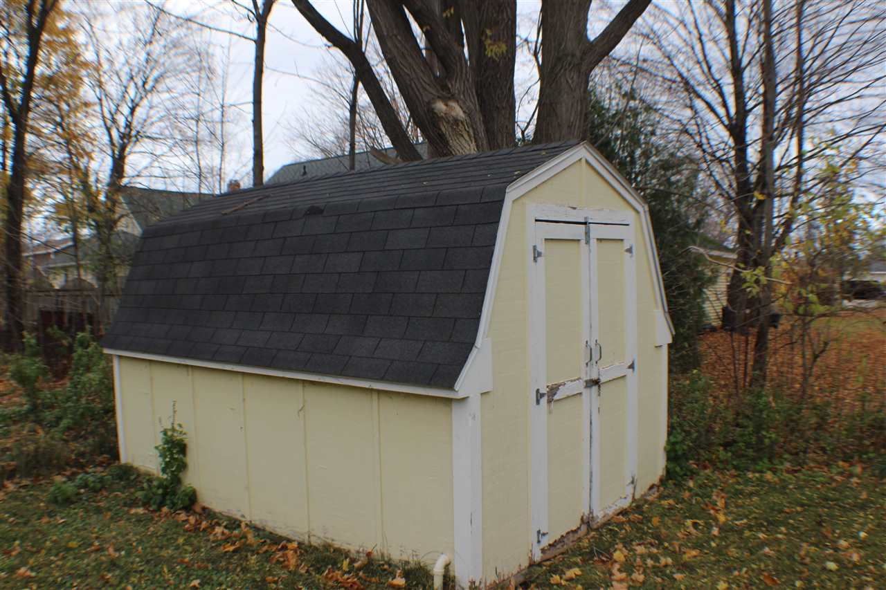211 W Upright Avenue