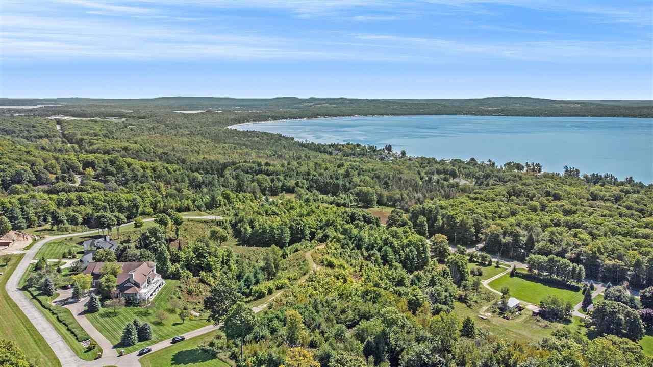 8050 Broken Ridge East