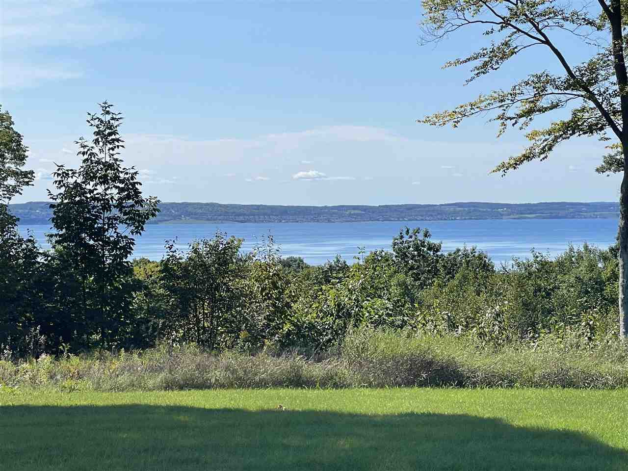 8050 Broken Ridge East