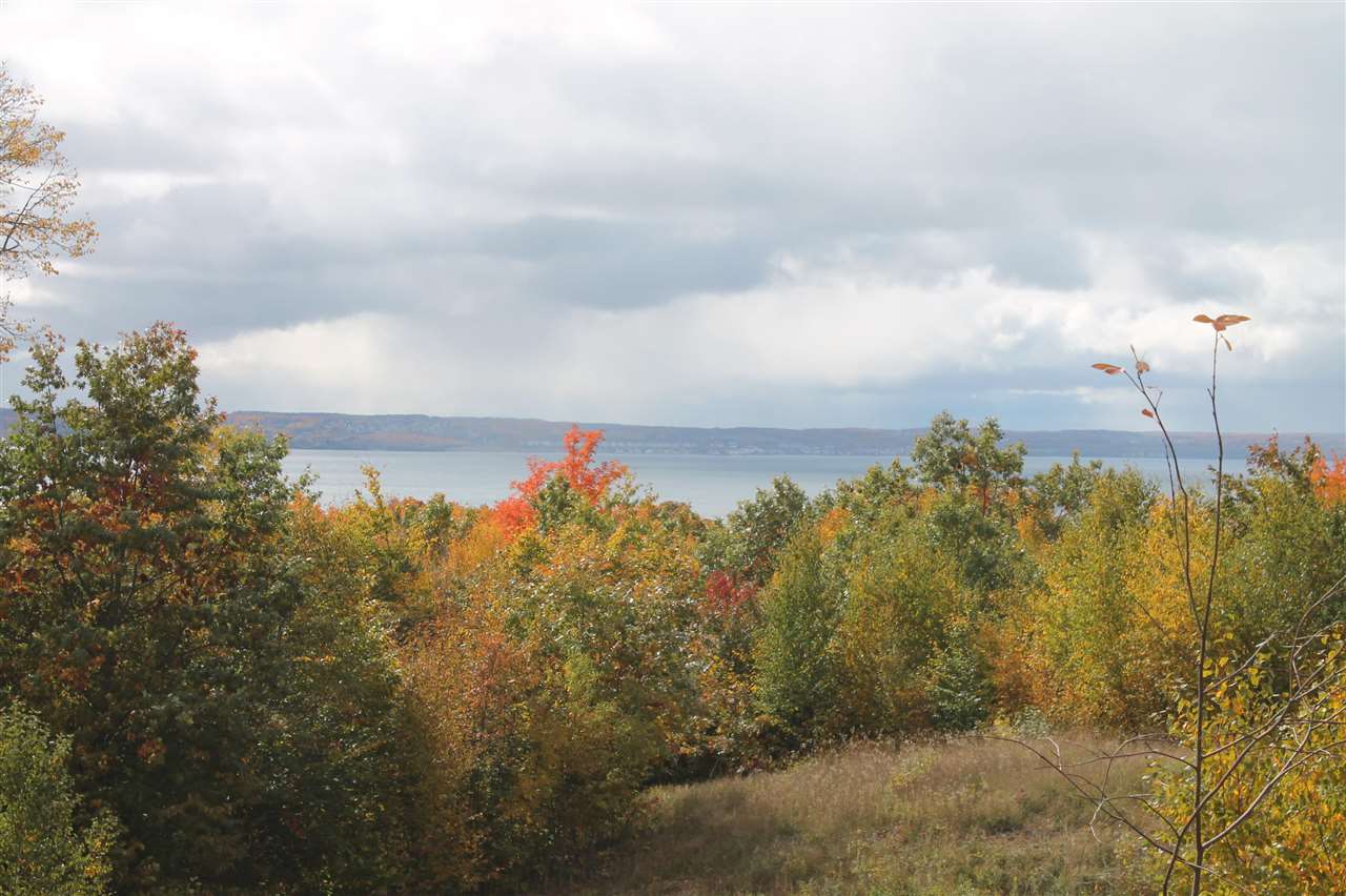 8050 Broken Ridge East