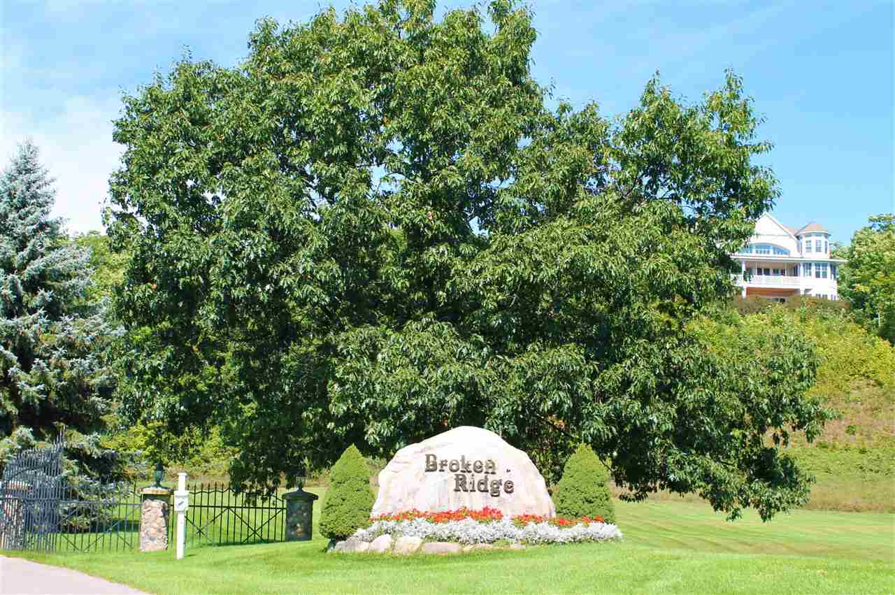 8050 Broken Ridge East