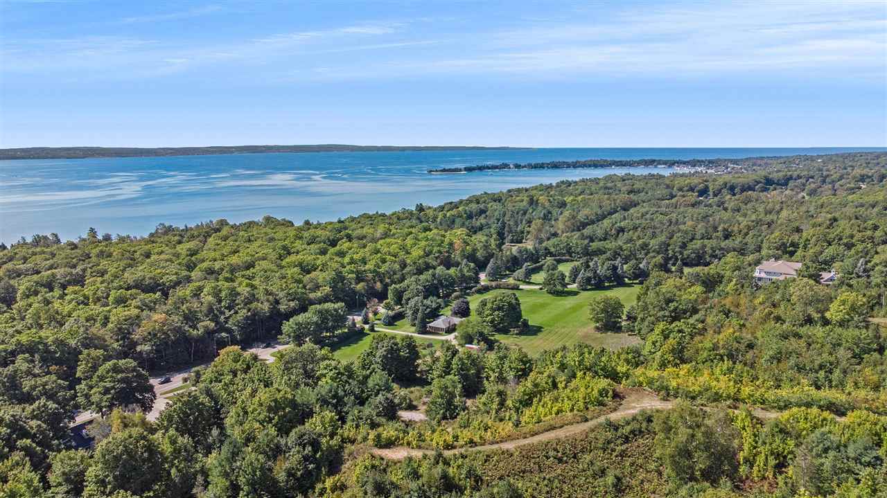 8050 Broken Ridge East