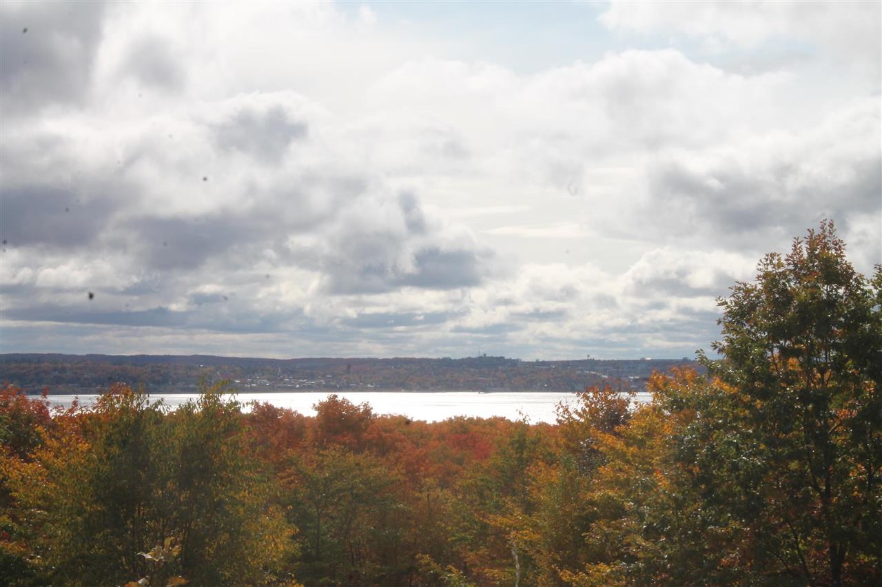 8050 Broken Ridge East