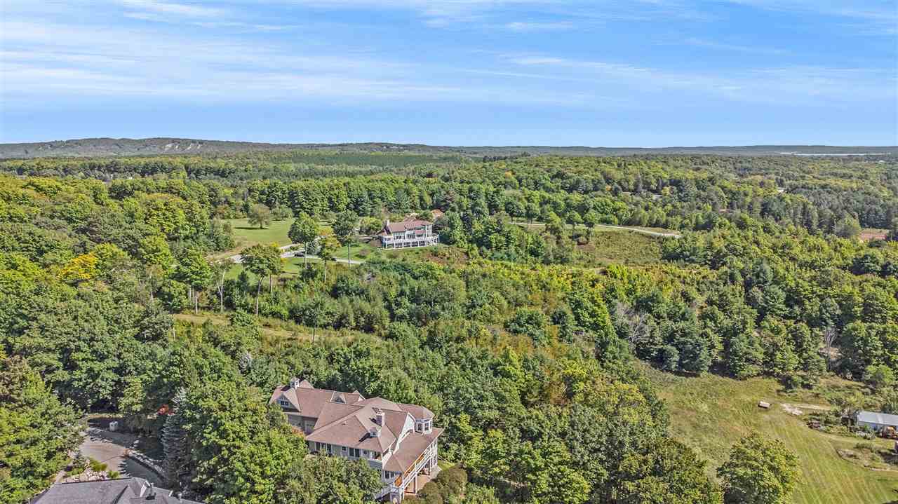 8050 Broken Ridge East