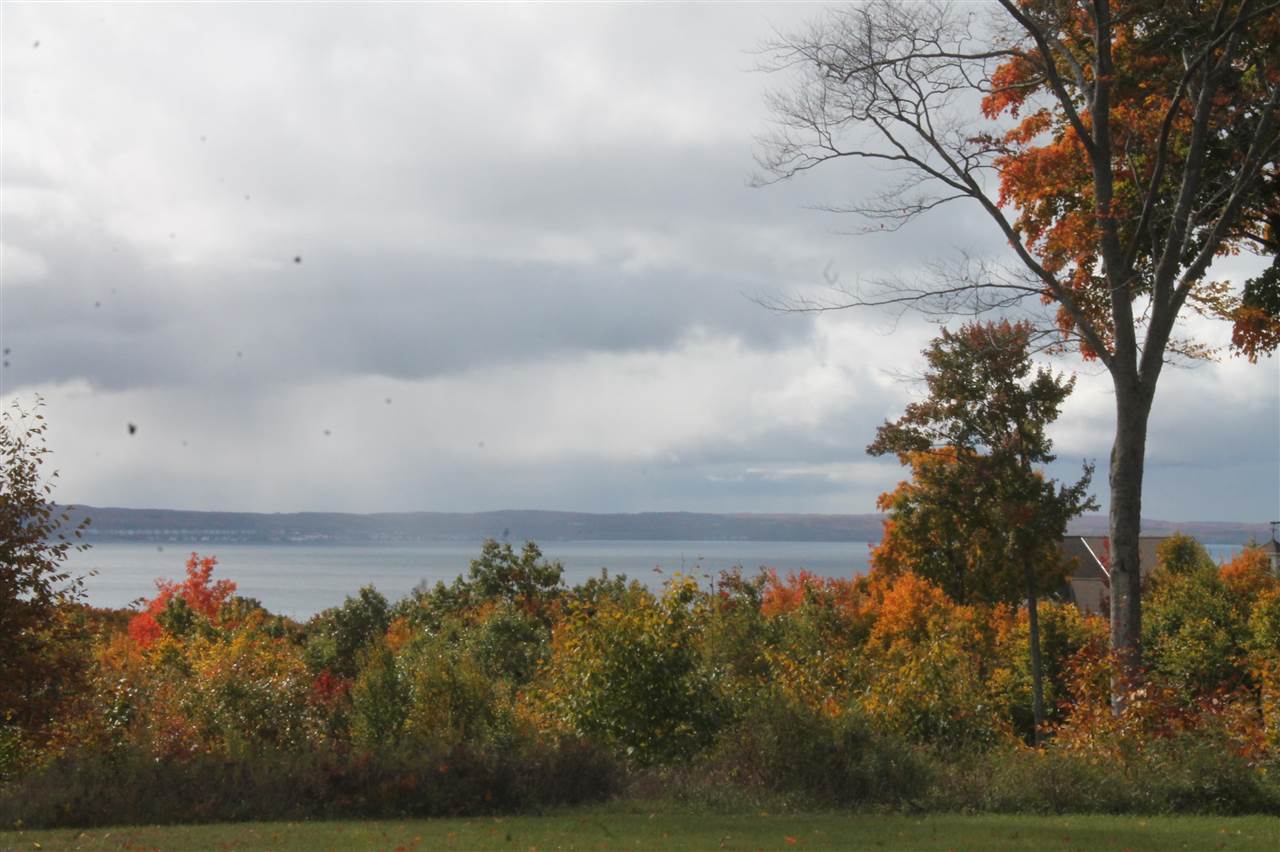 8050 Broken Ridge East