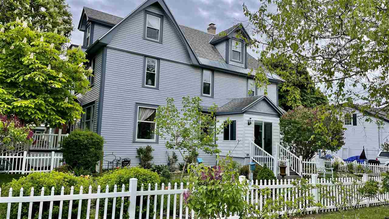 112 W Upright Street
