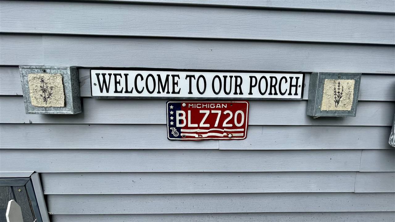112 W Upright Street