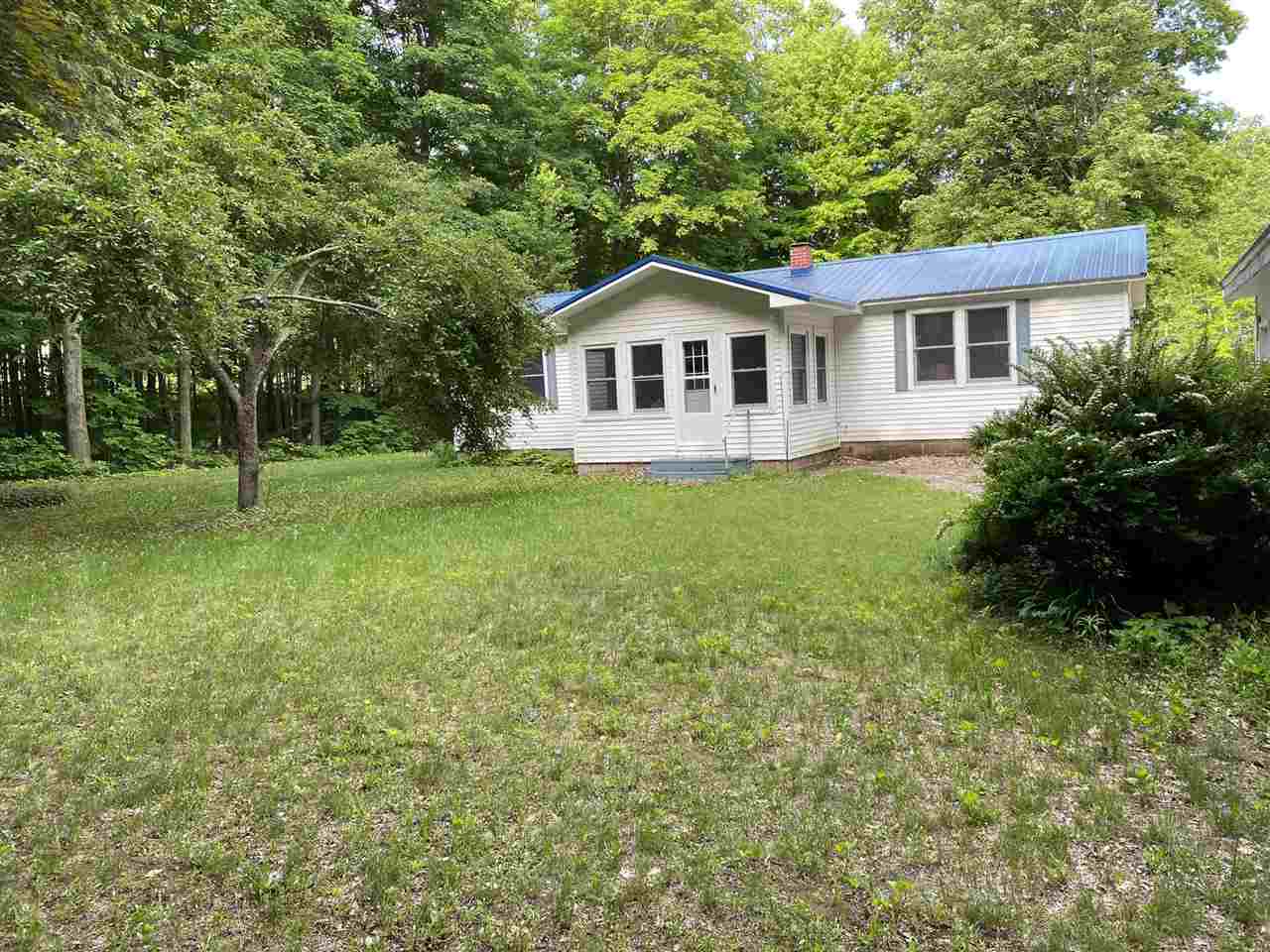 932 Pleasant Valley Road