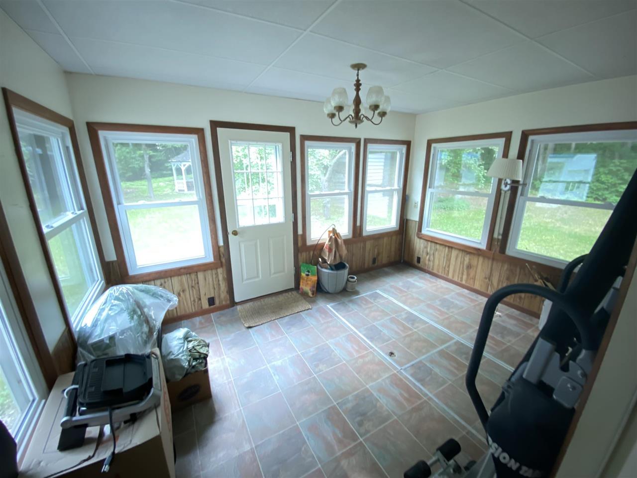 932 Pleasant Valley Road