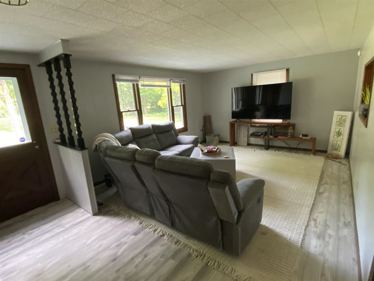 932 Pleasant Valley Road