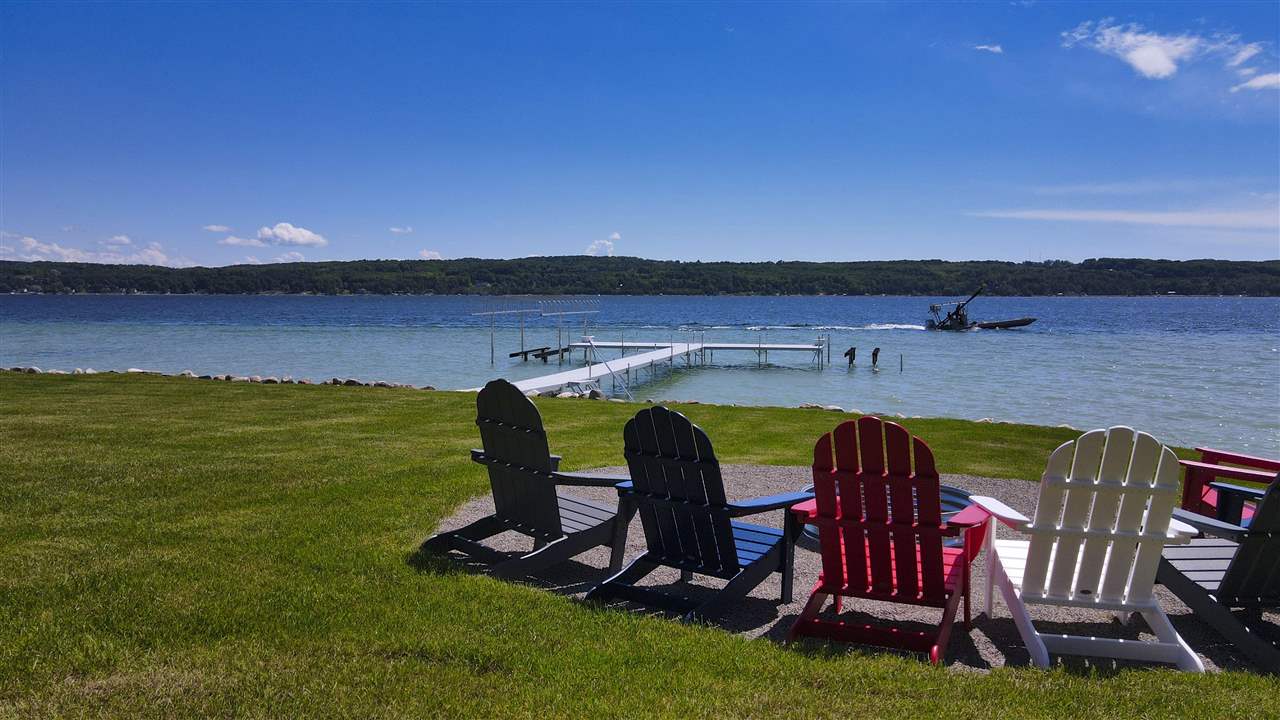 3672 Glenwood Beach Drive