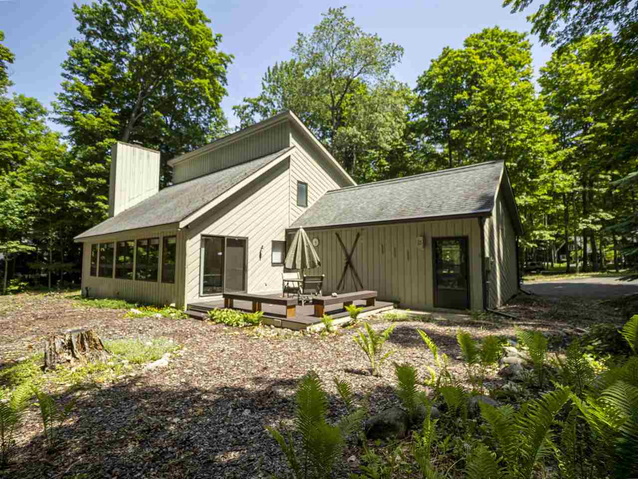 2364 Pinecrest