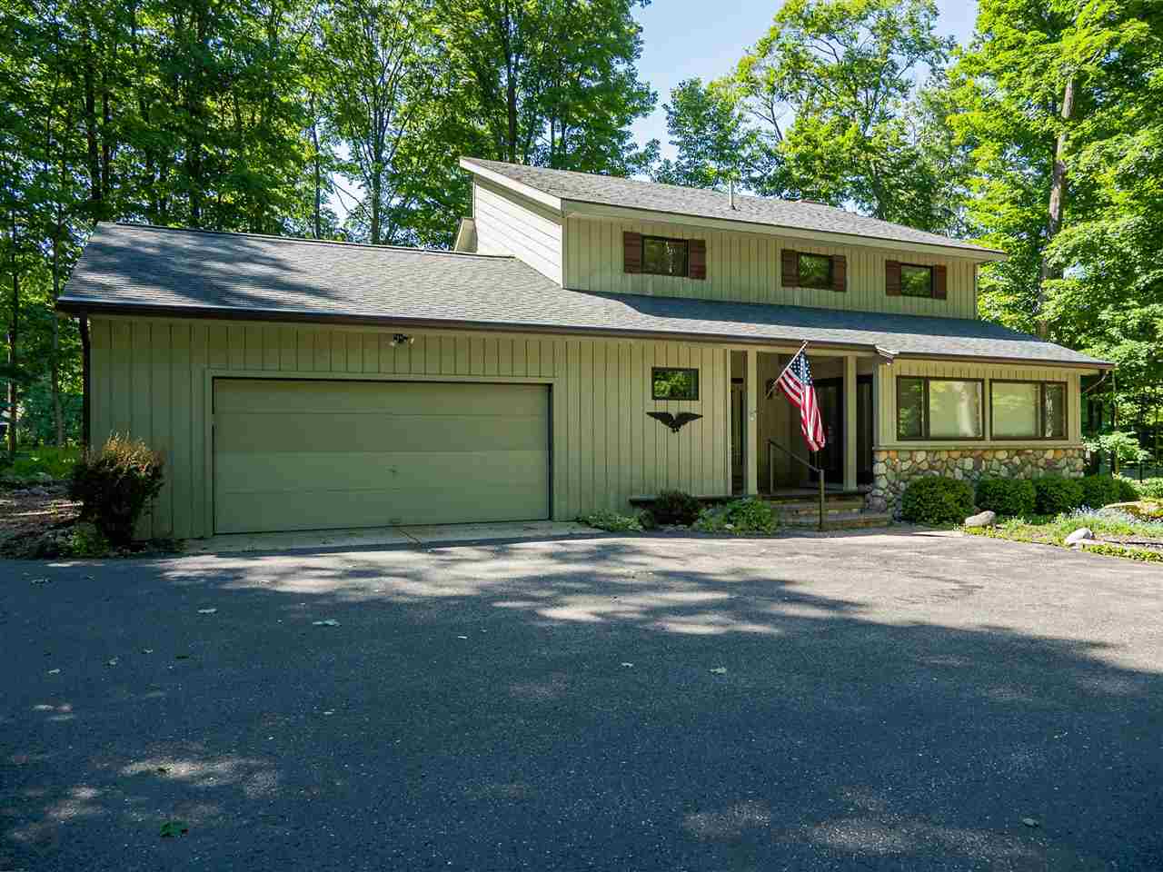 2364 Pinecrest