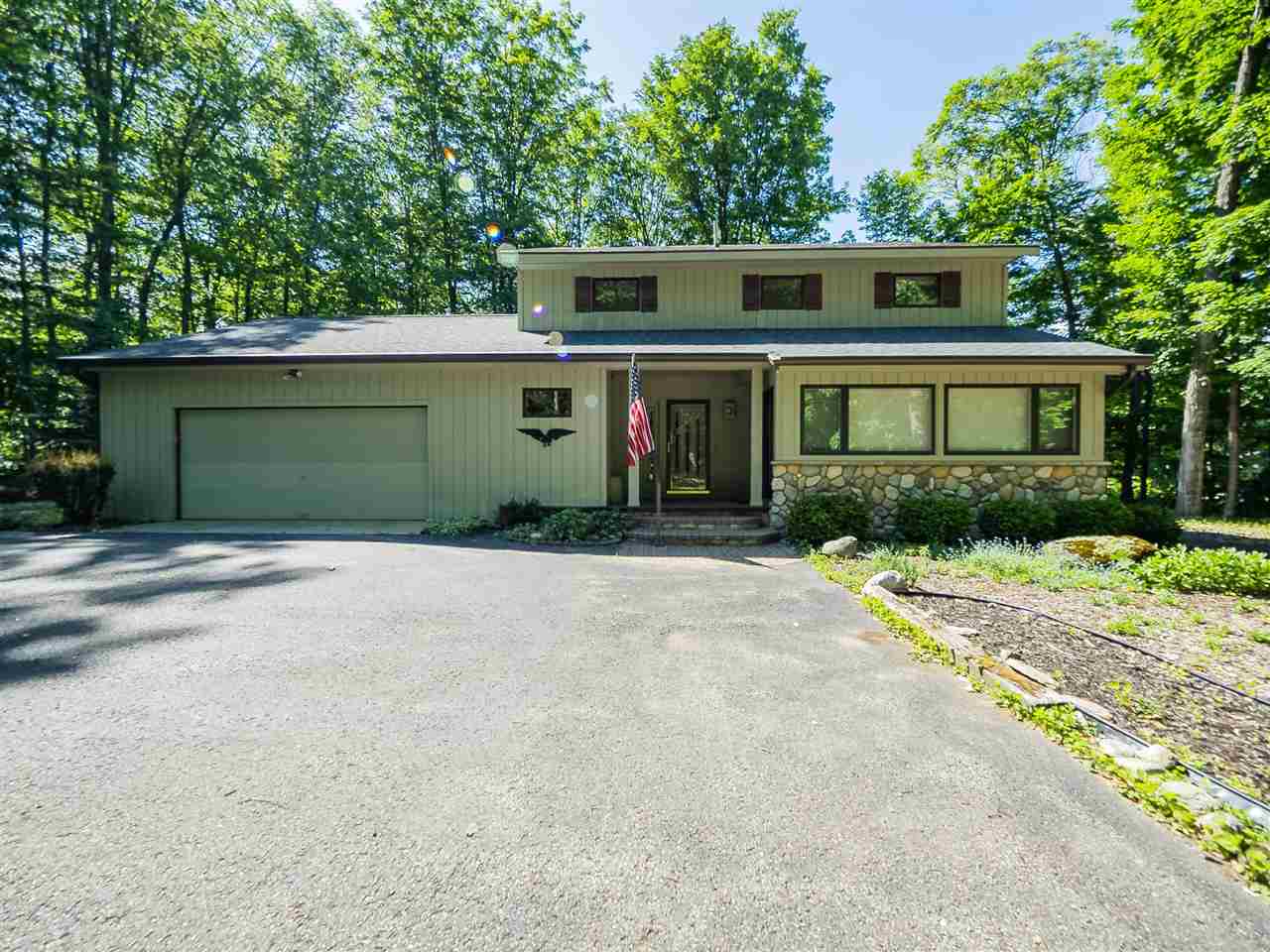 2364 Pinecrest