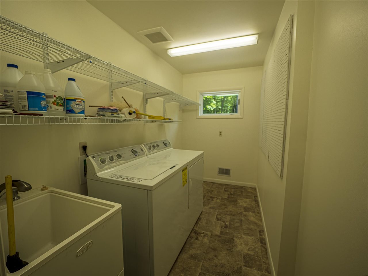 2364 Pinecrest