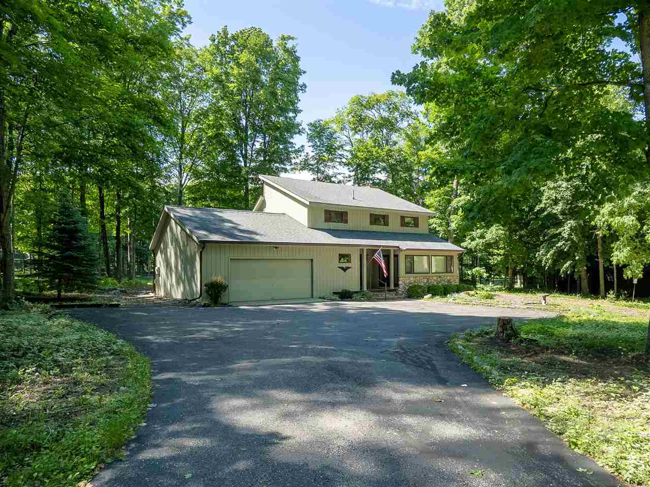 2364 Pinecrest