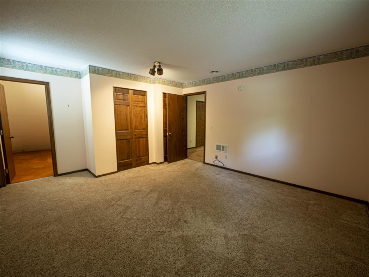 2364 Pinecrest
