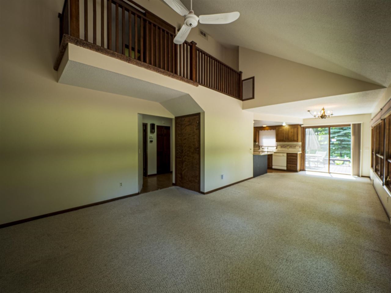 2364 Pinecrest