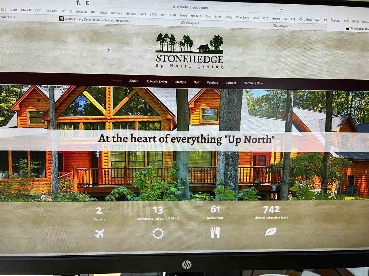 1576 Stonehedge Court