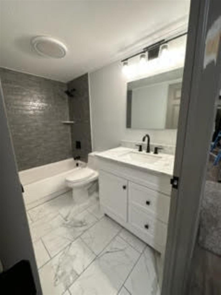 8111 HEDRICK Road Unit: 8 HARBOR HILLS