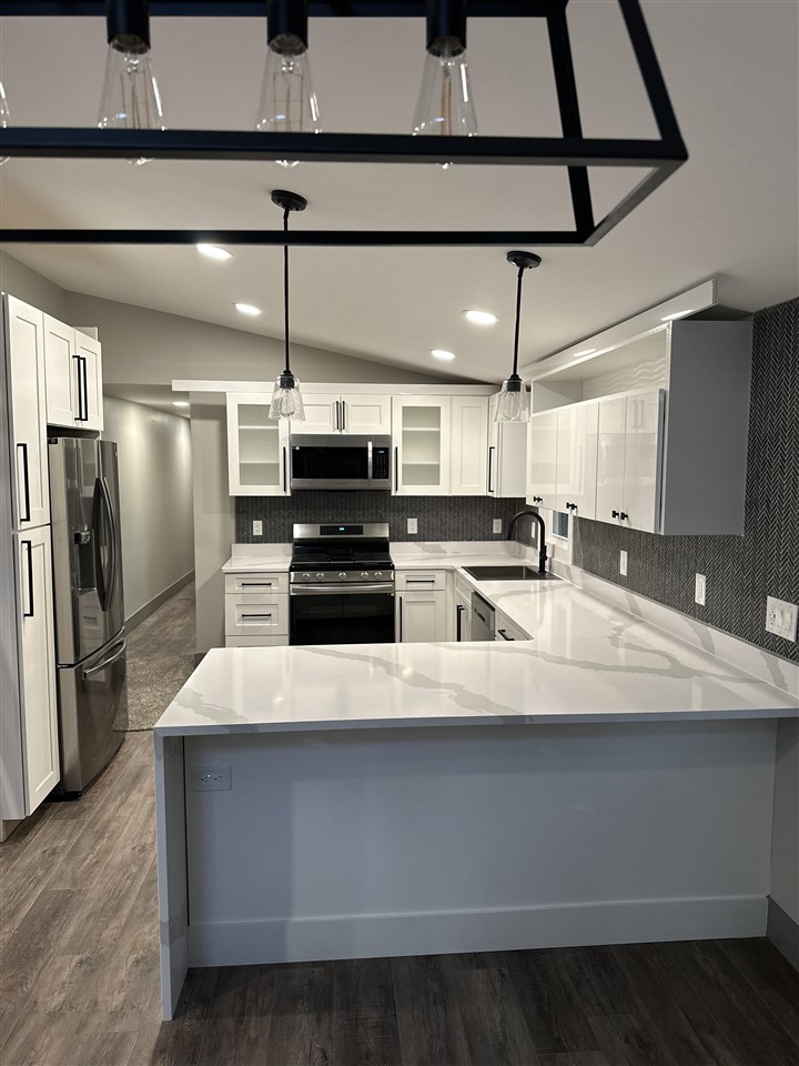8111 HEDRICK Road Unit: 8 HARBOR HILLS