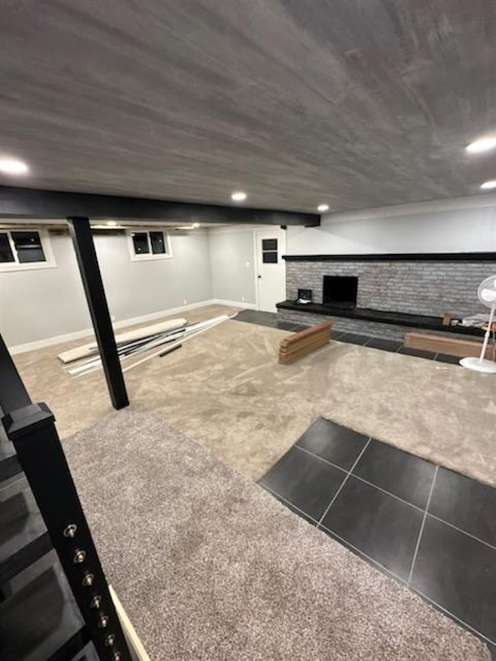 8111 HEDRICK Road Unit: 8 HARBOR HILLS
